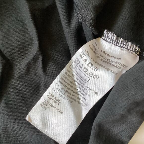 Calvin Klein Logo Tee - Picture 5 of 5